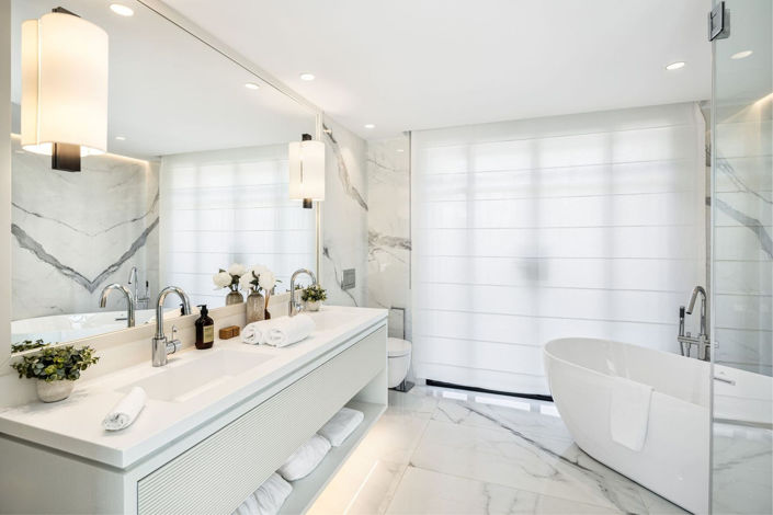 Image No.12-5 Bed Property for sale