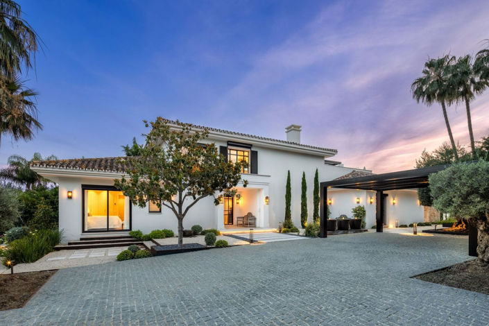 Image No.16-5 Bed Property for sale