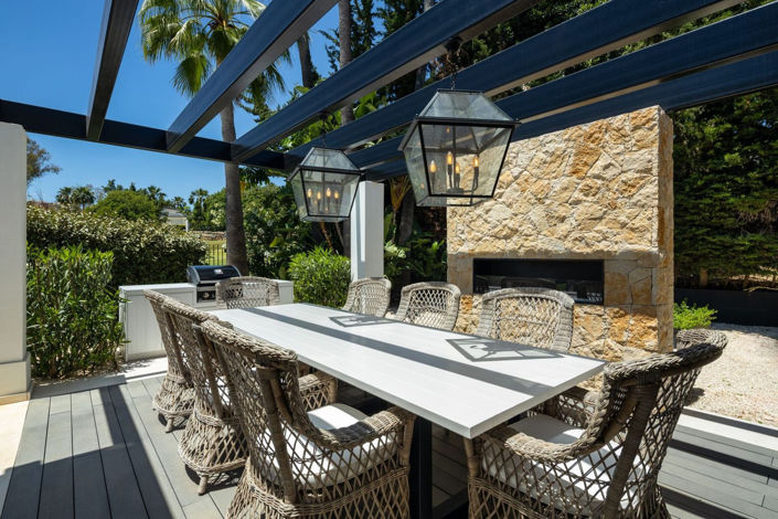 Image No.30-5 Bed Property for sale