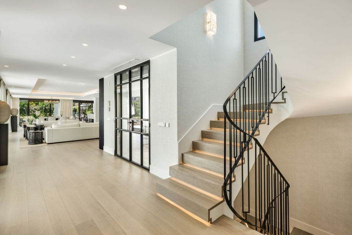 Image No.34-5 Bed Property for sale