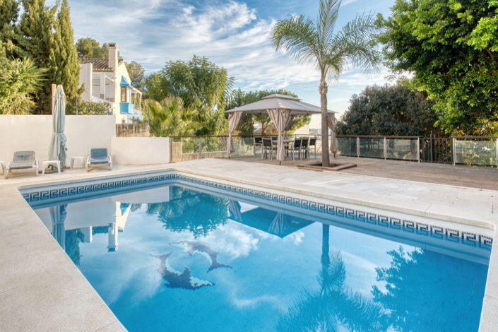 Image No.2-5 Bed Property for sale