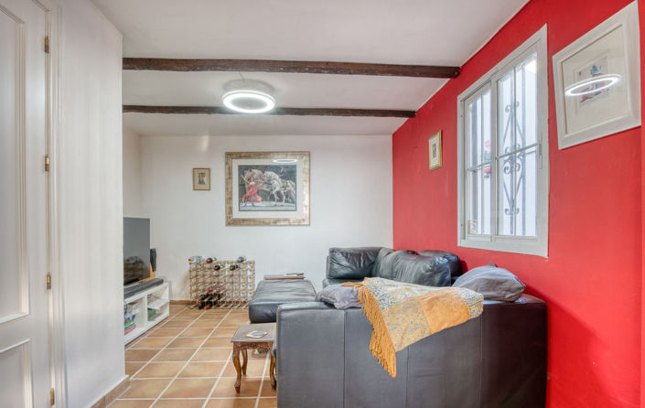 Image No.25-5 Bed Property for sale