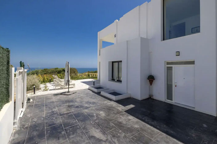 Image No.17-4 Bed Property for sale