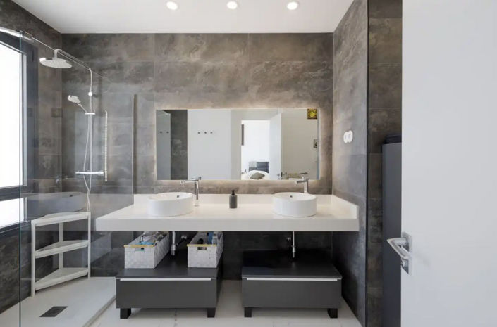 Image No.18-4 Bed Property for sale