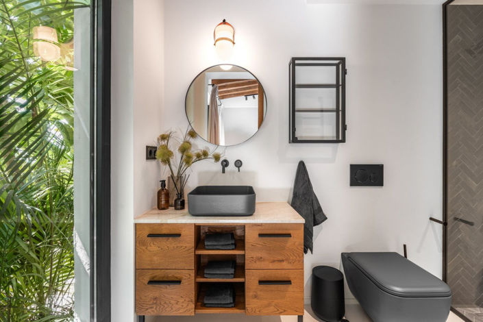 Image No.11-5 Bed Property for sale