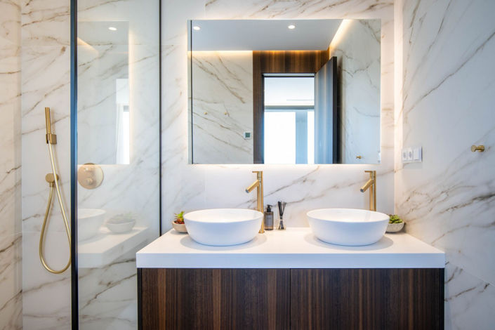 Image No.20-4 Bed Property for sale