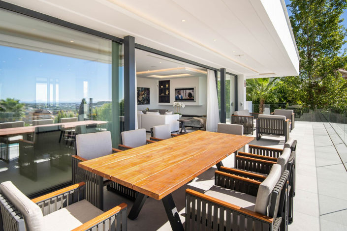 Image No.24-4 Bed Property for sale