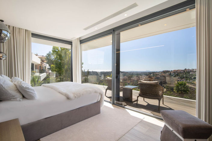 Image No.35-4 Bed Property for sale