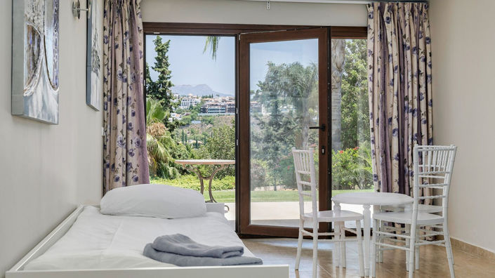 Image No.3-9 Bed Property for sale