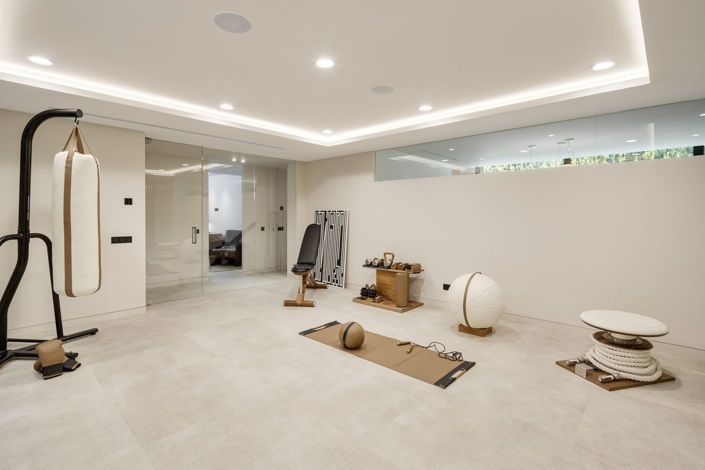 Image No.29-6 Bed Property for sale