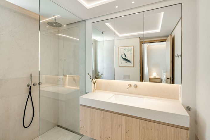 Image No.19-6 Bed Property for sale