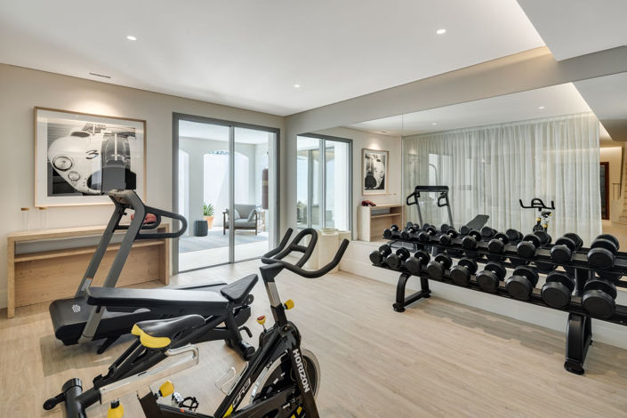 Image No.23-6 Bed Property for sale