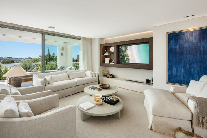 Image No.6-6 Bed Property for sale