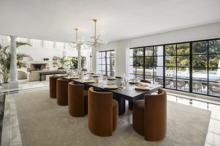 Image No.7-12 Bed Property for sale