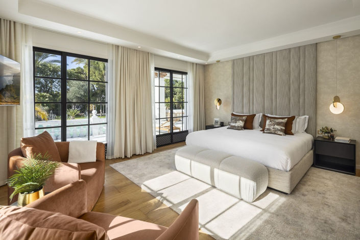 Image No.8-12 Bed Property for sale