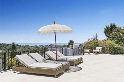 6 Bed Property for sale