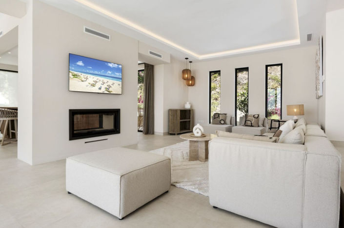 Image No.3-6 Bed Property for sale