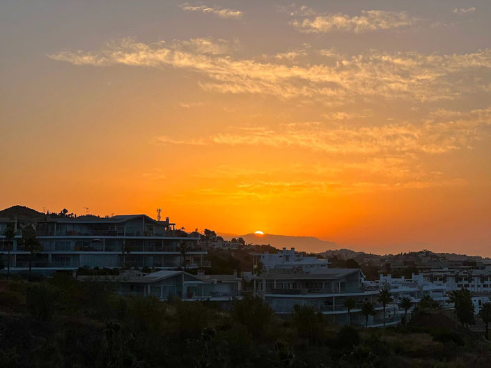 Image No.5-3 Bed Property for sale