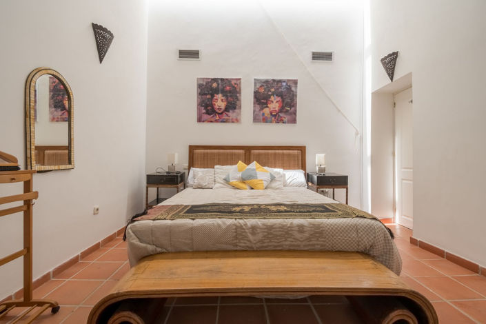 Image No.14-5 Bed Property for sale