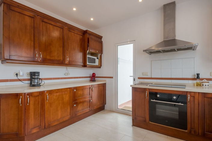 Image No.21-5 Bed Property for sale