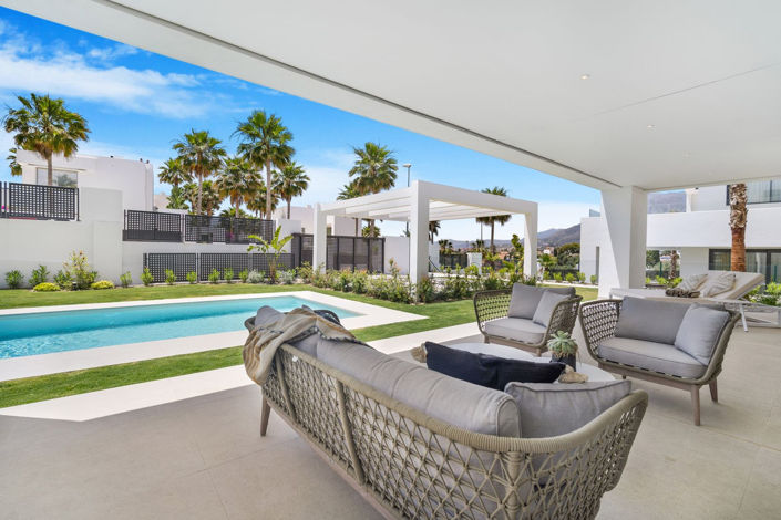 Image No.3-6 Bed Property for sale