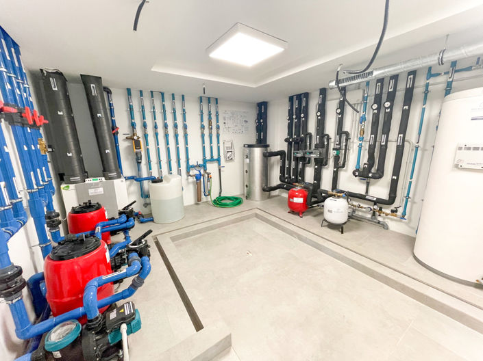 Image No.51-5 Bed Property for sale