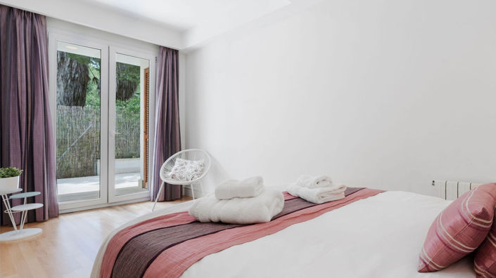 Image No.21-7 Bed Property for sale