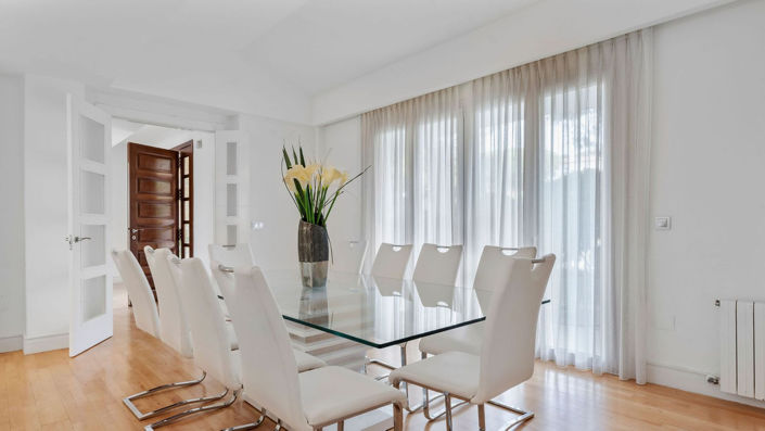 Image No.22-7 Bed Property for sale