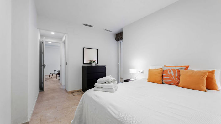 Image No.26-7 Bed Property for sale