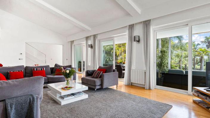 Image No.38-7 Bed Property for sale