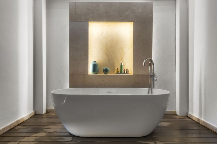 Image No.12-7 Bed Property for sale