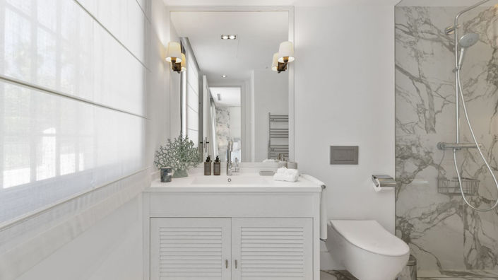 Image No.19-7 Bed Property for sale