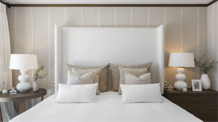 Image No.21-7 Bed Property for sale