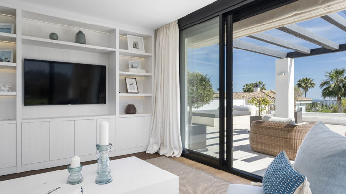 Image No.26-7 Bed Property for sale