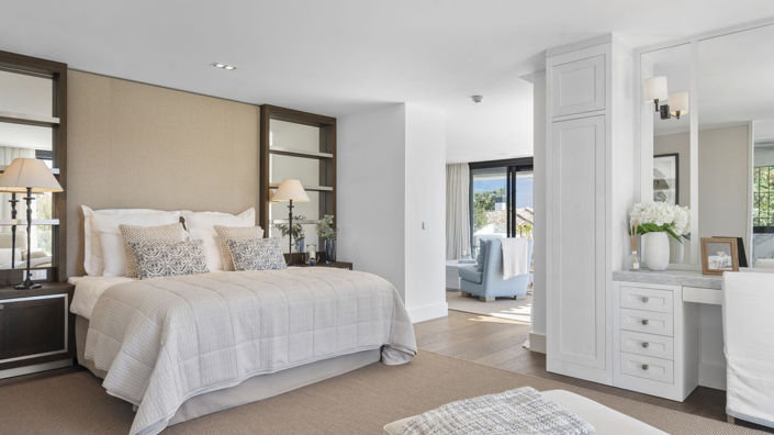 Image No.28-7 Bed Property for sale