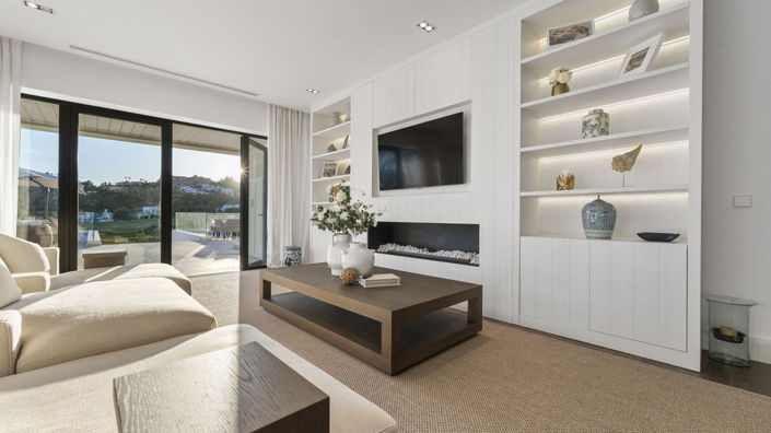 Image No.42-7 Bed Property for sale