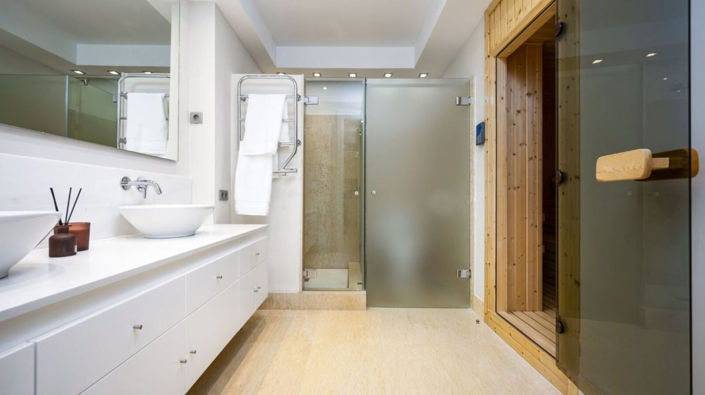 Image No.13-4 Bed Property for sale