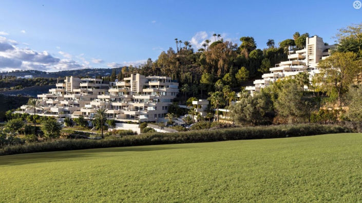 Image No.35-4 Bed Property for sale