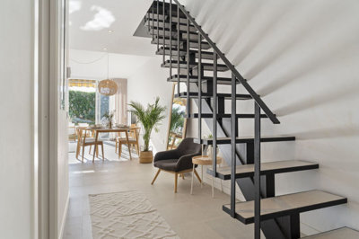 13-5fd73dea700db77384c091ca9818b1a9