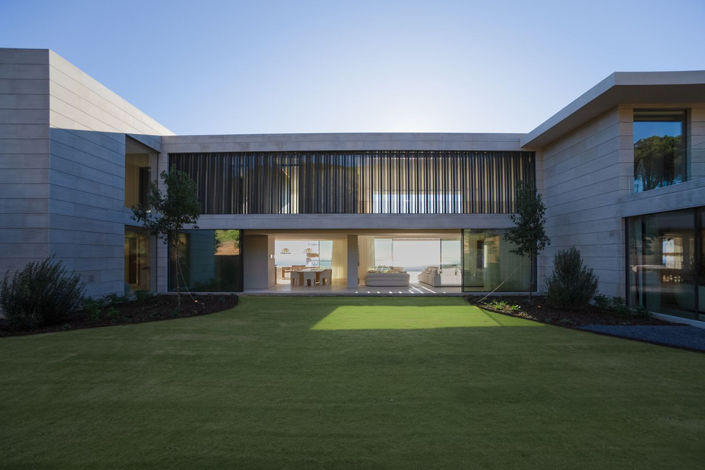 Image No.33-6 Bed Property for sale