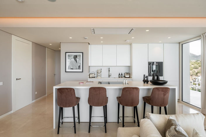 Image No.18-3 Bed Property for sale