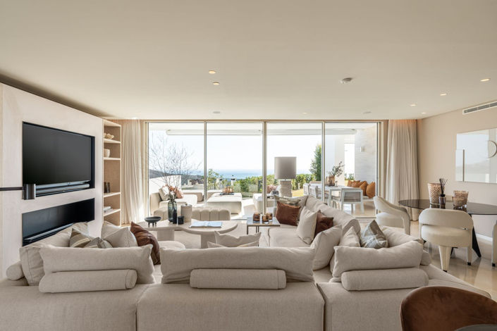 Image No.19-3 Bed Property for sale