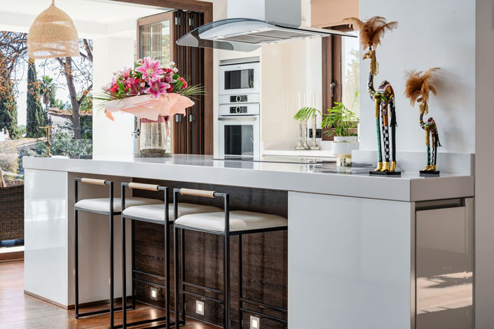 Image No.16-6 Bed Property for sale