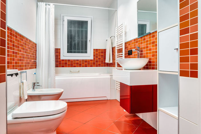 Image No.32-6 Bed Property for sale