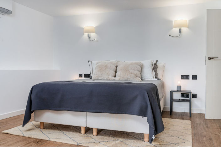 Image No.43-6 Bed Property for sale