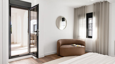 10-bb915d1cb19341576dcdc994b81ab9c5