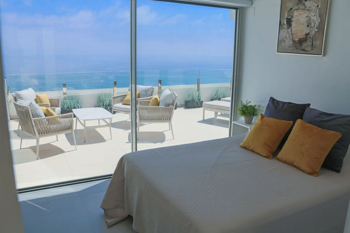 Image No.32-4 Bed Property for sale