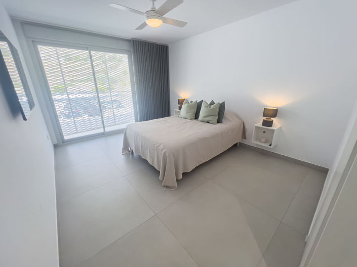 Image No.40-4 Bed Property for sale