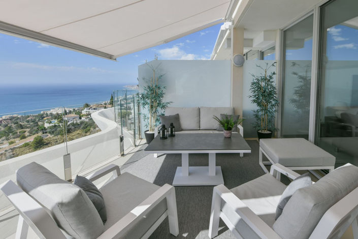 Image No.54-4 Bed Property for sale