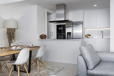 10-bb915d1cb19341576dcdc994b81ab9c5